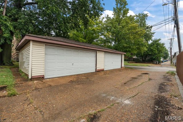 3400 Lawn Avenue, St Louis, MO 63139