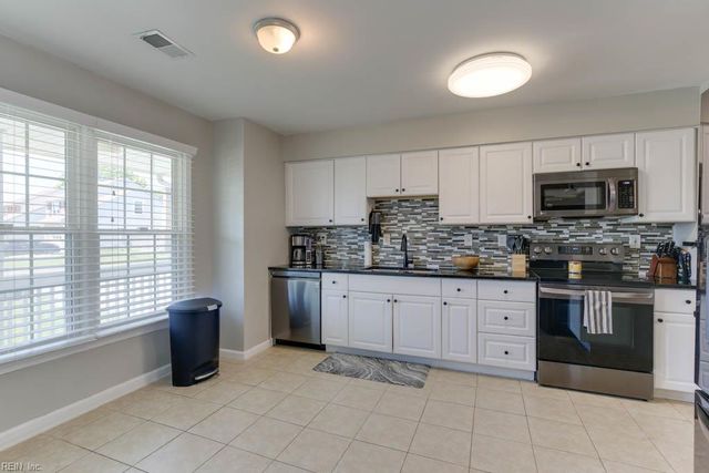 1900 Sydenham TRL, Virginia Beach, VA 23464