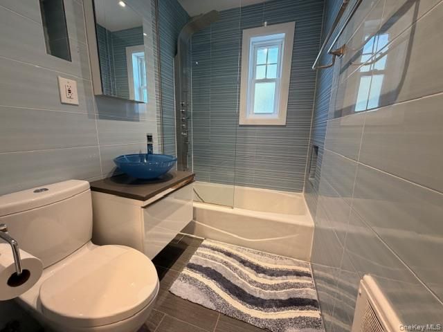 224-39 Kingsbury ave Kingsbury ave A, Bayside, NY 11364