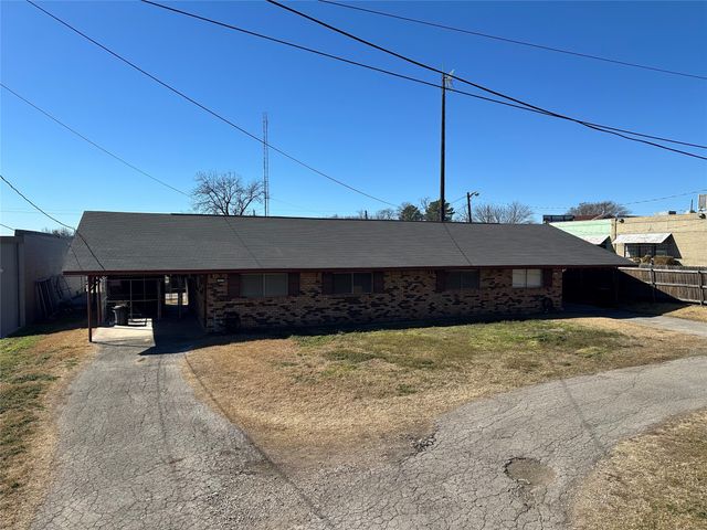 111 E Spence Street, Sulphur Springs, TX 75482