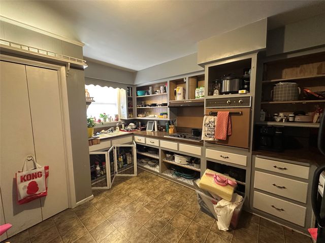 111 E Spence Street, Sulphur Springs, TX 75482