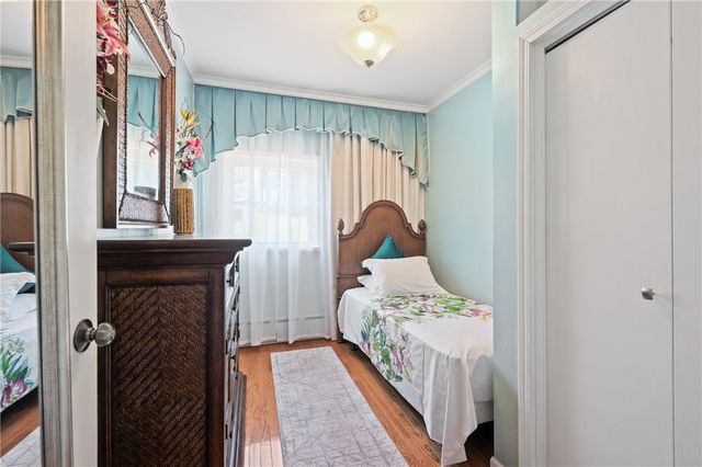 956 Greenfield Ave, Greenfield, PA 15217