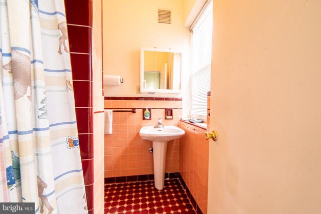 1080 E LANDIS AVE, Vineland, NJ 08360