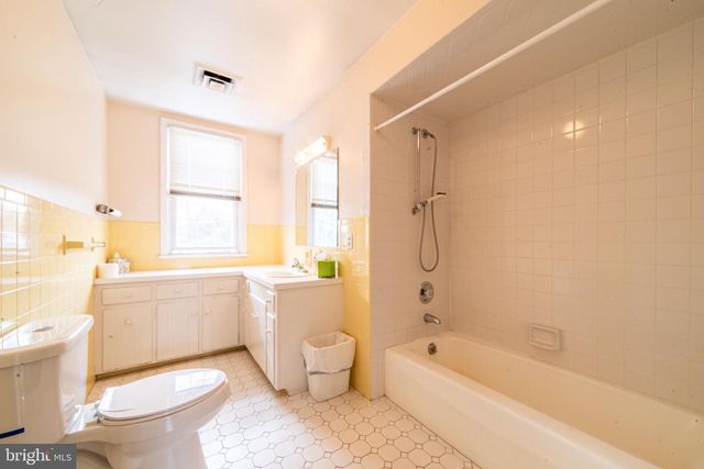 1080 E LANDIS AVE, Vineland, NJ 08360