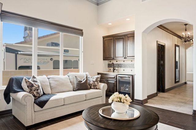 1613 21st Avenue SE, Rio Rancho, NM 87124