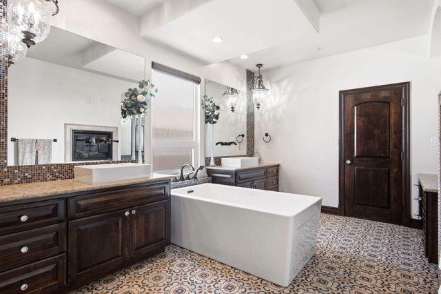 1613 21st Avenue SE, Rio Rancho, NM 87124