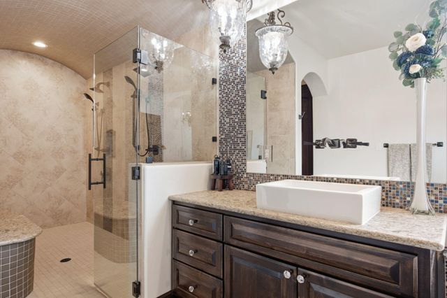 1613 21st Avenue SE, Rio Rancho, NM 87124