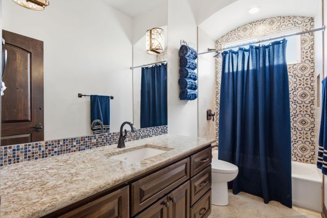 1613 21st Avenue SE, Rio Rancho, NM 87124