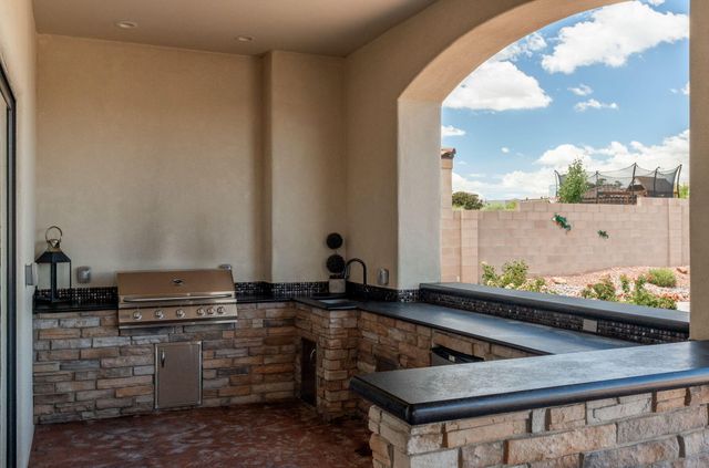 1613 21st Avenue SE, Rio Rancho, NM 87124