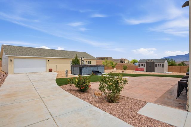 1613 21st Avenue SE, Rio Rancho, NM 87124