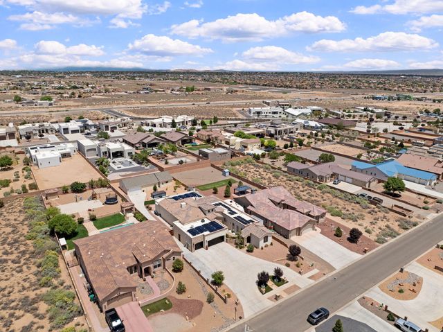 1613 21st Avenue SE, Rio Rancho, NM 87124