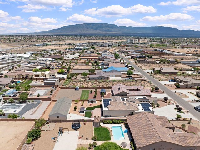 1613 21st Avenue SE, Rio Rancho, NM 87124