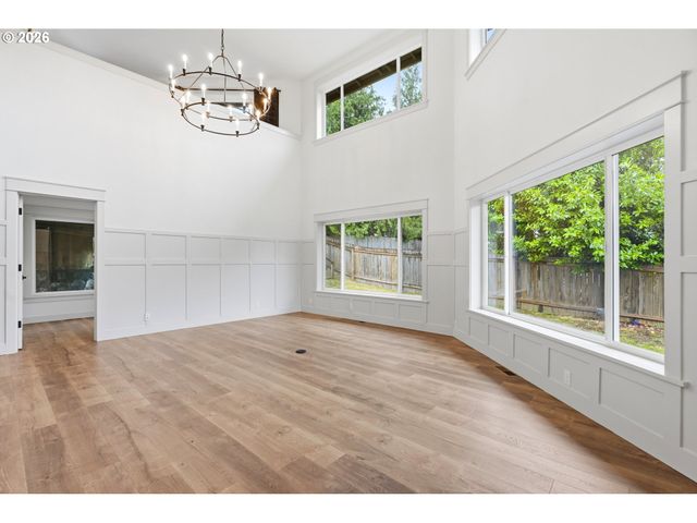 160 Se 19TH St, Troutdale, OR 97060