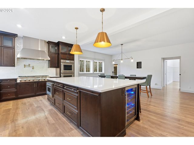 160 Se 19TH St, Troutdale, OR 97060