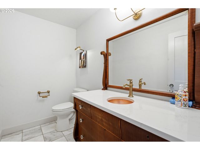 160 Se 19TH St, Troutdale, OR 97060
