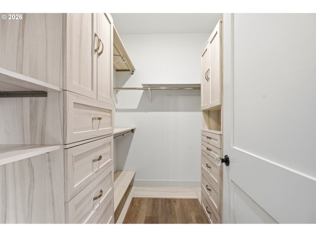 160 Se 19TH St, Troutdale, OR 97060