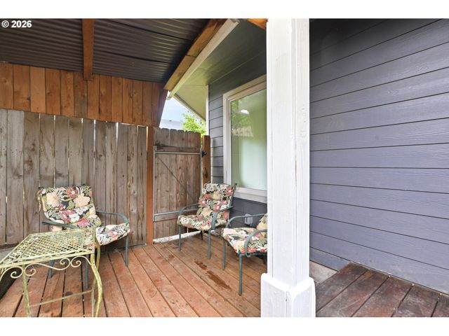 160 Se 19TH St, Troutdale, OR 97060