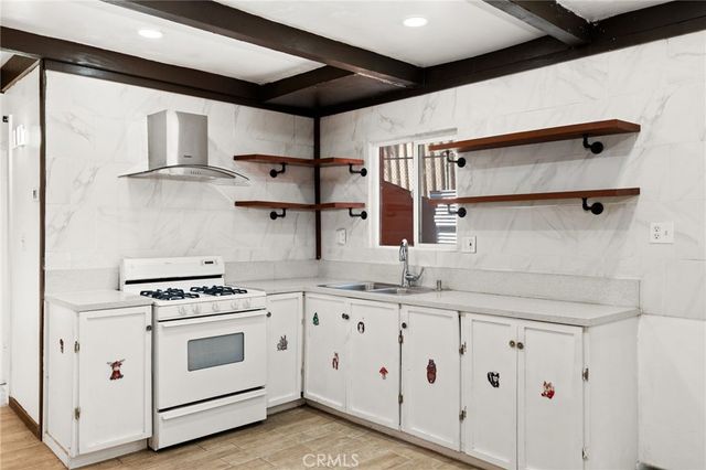 2442 Hunsaker, Running Springs, CA 92382