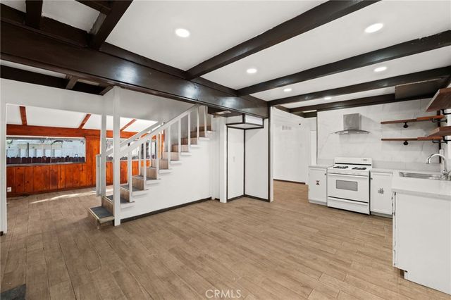 2442 Hunsaker, Running Springs, CA 92382