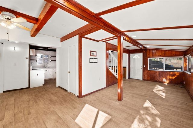 2442 Hunsaker, Running Springs, CA 92382