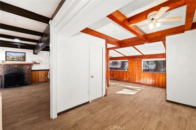 2442 Hunsaker, Running Springs, CA 92382