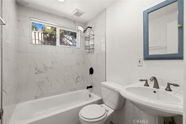 2442 Hunsaker, Running Springs, CA 92382