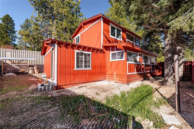 2442 Hunsaker, Running Springs, CA 92382