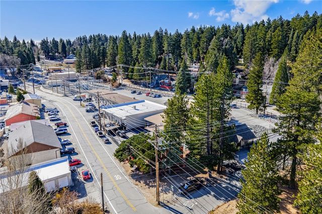 2442 Hunsaker, Running Springs, CA 92382