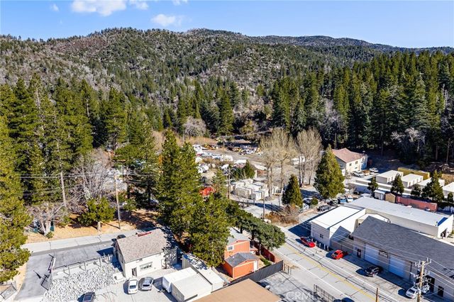 2442 Hunsaker, Running Springs, CA 92382