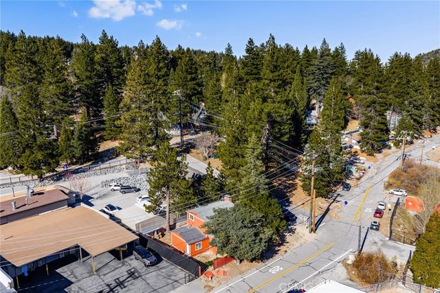 2442 Hunsaker, Running Springs, CA 92382