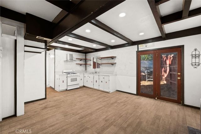 2442 Hunsaker, Running Springs, CA 92382