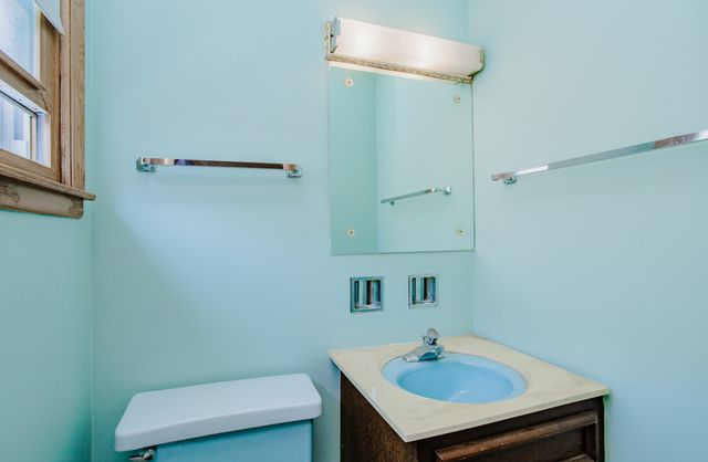5834 W Foster Avenue, Chicago, IL 60630
