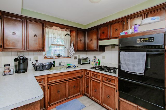 5834 W Foster Avenue, Chicago, IL 60630