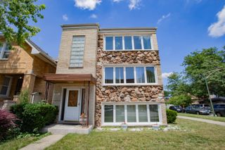5834 W Foster Avenue, Chicago, IL 60630