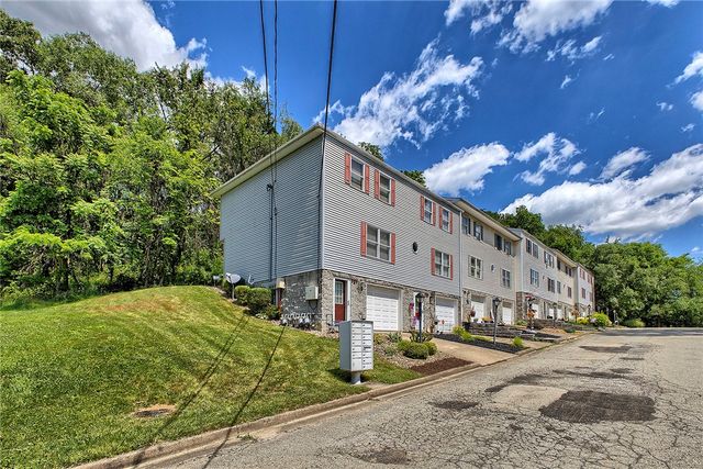 727 Dithridge St., Jeannette, PA 15644