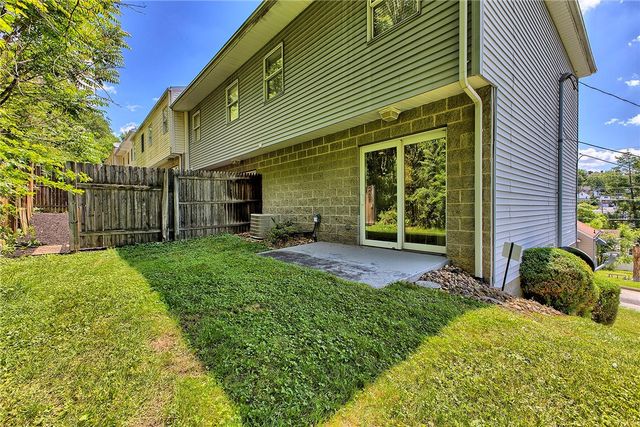 727 Dithridge St., Jeannette, PA 15644