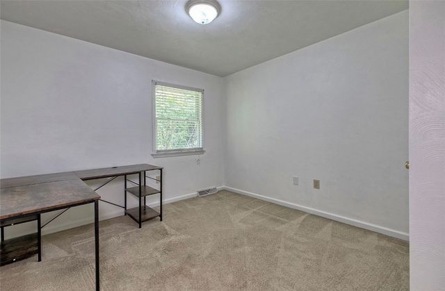 727 Dithridge St., Jeannette, PA 15644