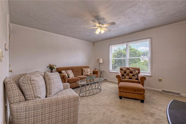 727 Dithridge St., Jeannette, PA 15644