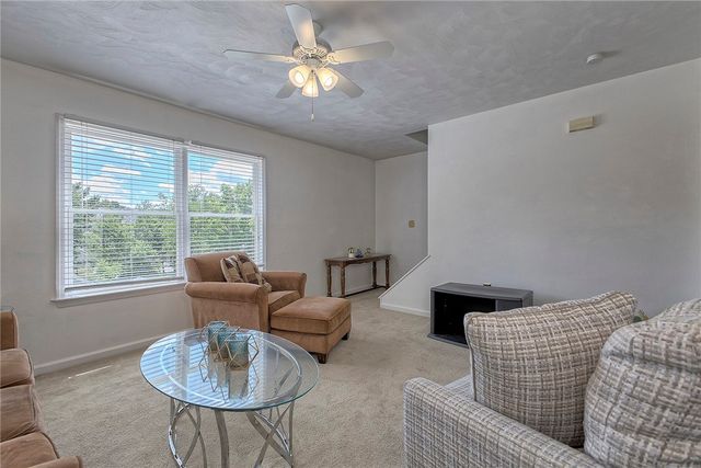 727 Dithridge St., Jeannette, PA 15644
