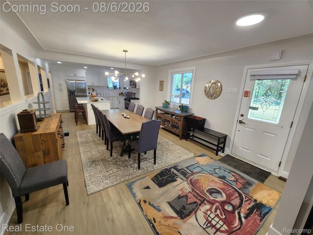 532 Nichols Road, Auburn Hills, MI 48326