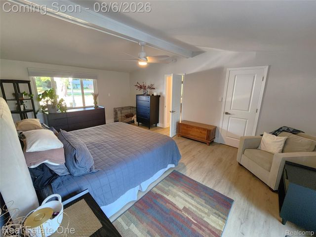 532 Nichols Road, Auburn Hills, MI 48326