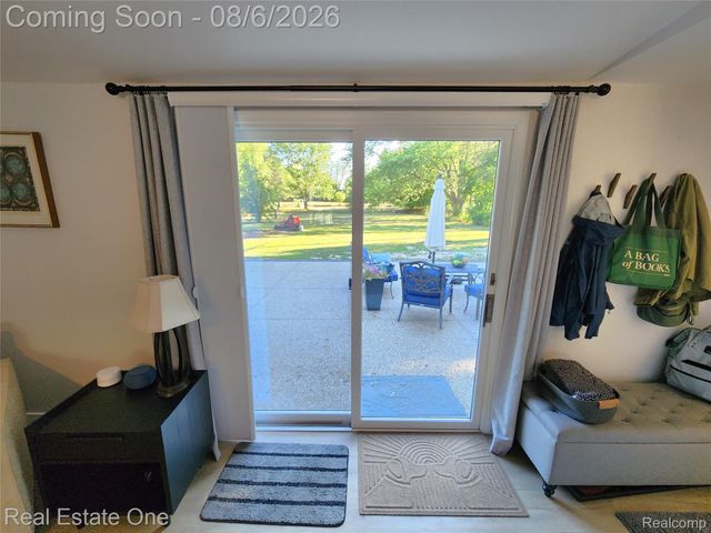532 Nichols Road, Auburn Hills, MI 48326