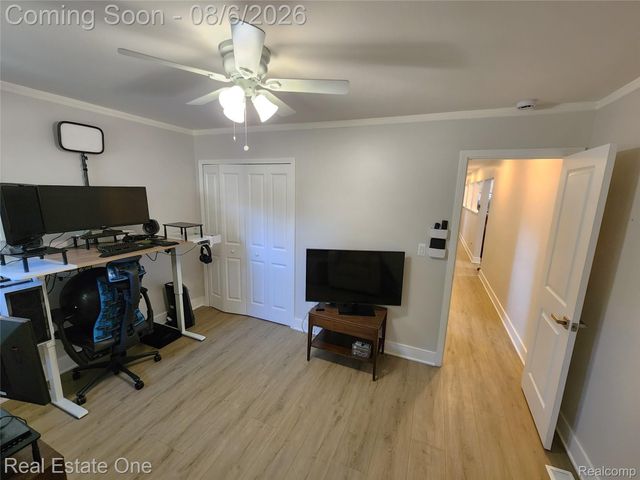 532 Nichols Road, Auburn Hills, MI 48326