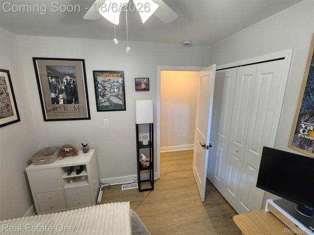 532 Nichols Road, Auburn Hills, MI 48326