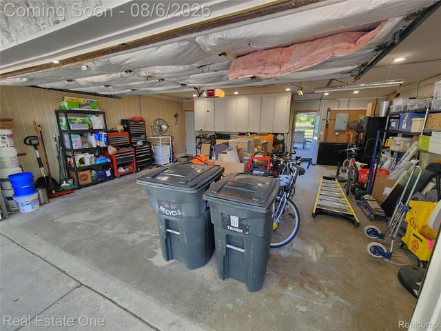 532 Nichols Road, Auburn Hills, MI 48326