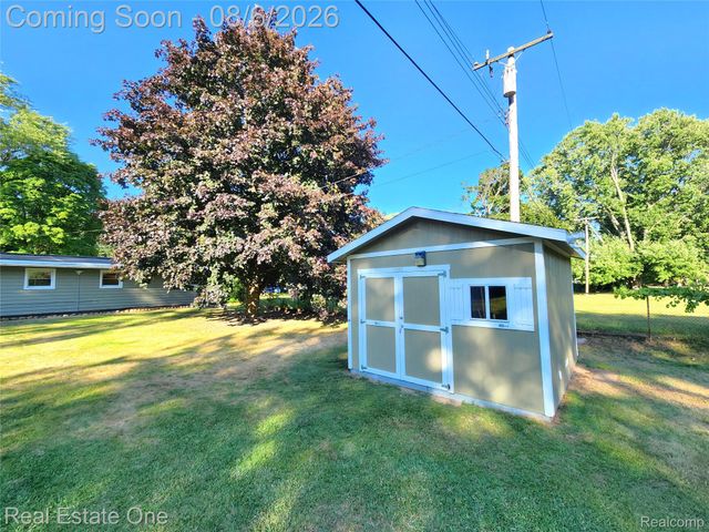 532 Nichols Road, Auburn Hills, MI 48326