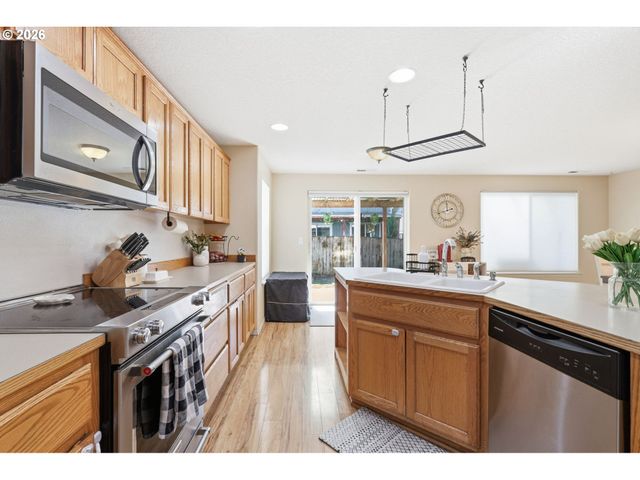 227 W 14TH St, Lafayette, OR 97127