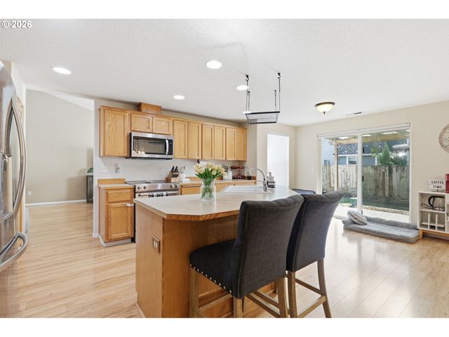 227 W 14TH St, Lafayette, OR 97127