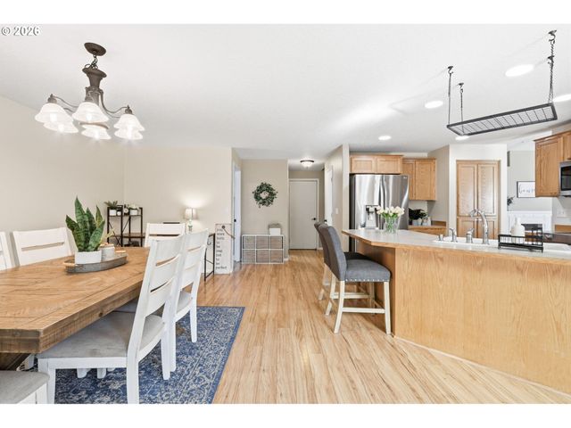 227 W 14TH St, Lafayette, OR 97127