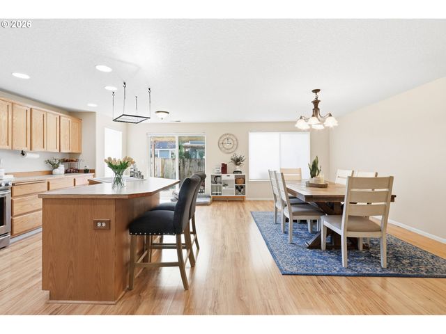 227 W 14TH St, Lafayette, OR 97127